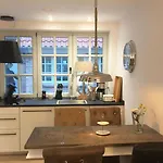 別荘 Duenenhuuske Inselfreid Mit Sauna Auf By Interhome シュピーカーオーク