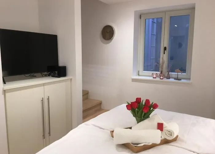 Duenenhuuske Inselfreid Mit Sauna Auf By Interhome Spiekeroog